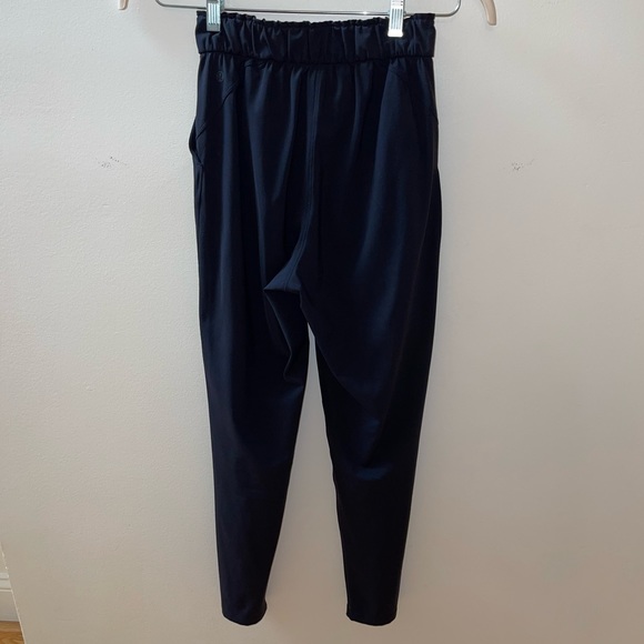 Lululemon Black Stretch High-Rise Pant Size 2 - Picture 6 of 9